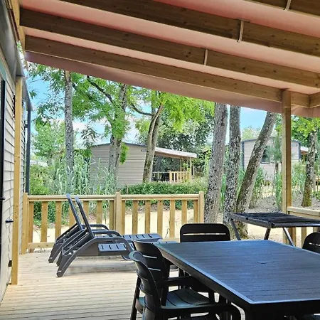 Le Bois Verdon Сен-Жан-де-Мон