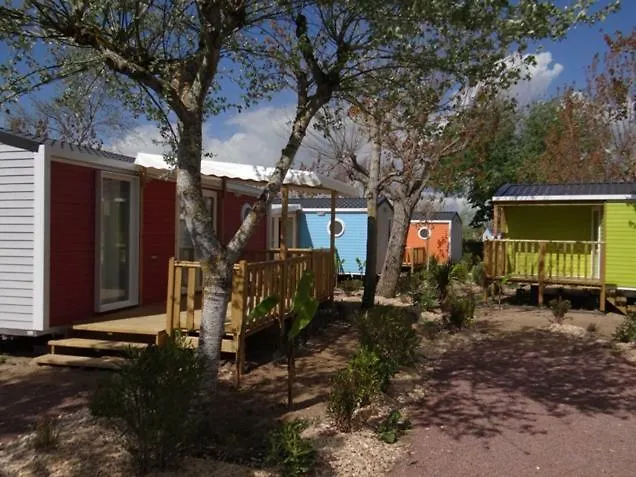 캠프장 Le Bois Verdon 생장드몽