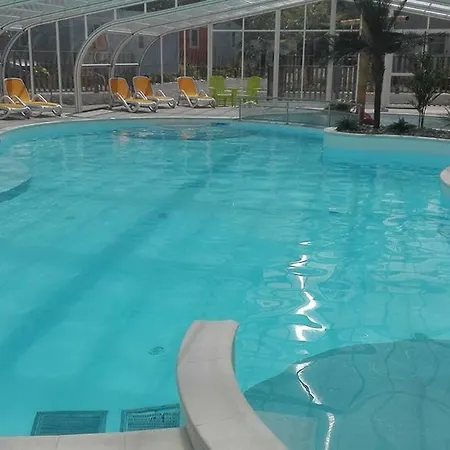 Le Bois Verdon 营地 4*