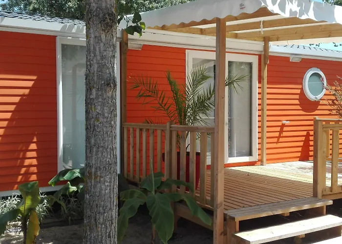 キャンプ場 Le Bois Verdon 4*