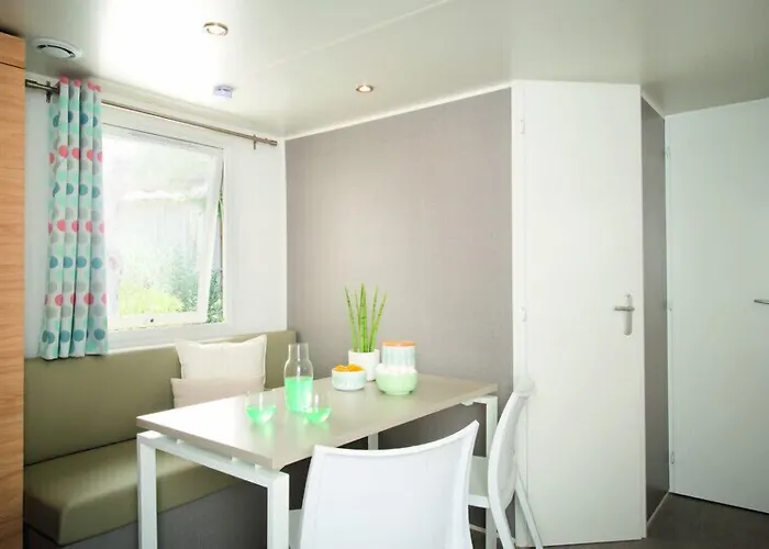 Le Bois Verdon キャンプ場 4*