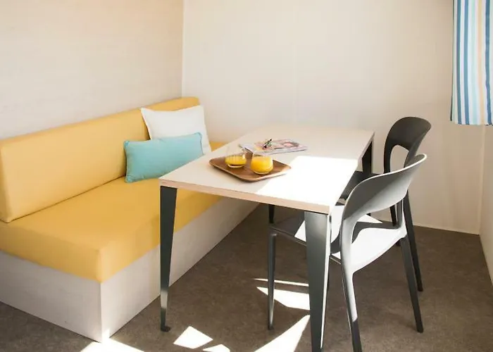 キャンプ場 Le Bois Verdon 4*